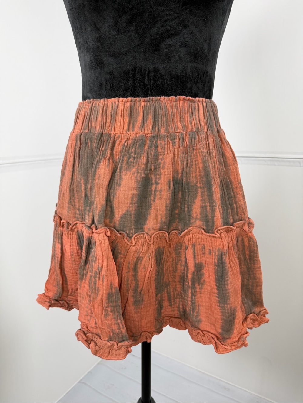 NWT Olivaceous Tie Dye Ruffle Gauze Mini Skirt Size Small